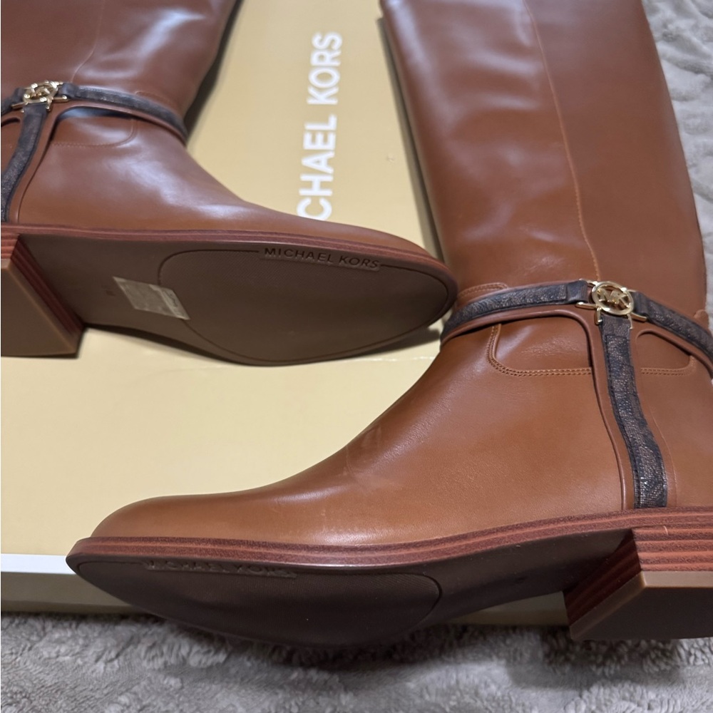 Michael Kors Mindy Boot - Picture 6 of 8